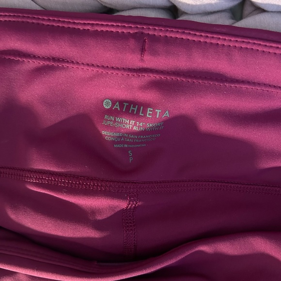 EUC Fuchsia Athleta Running (fitness) Skirt | Size Small petite - Picture 6 of 8